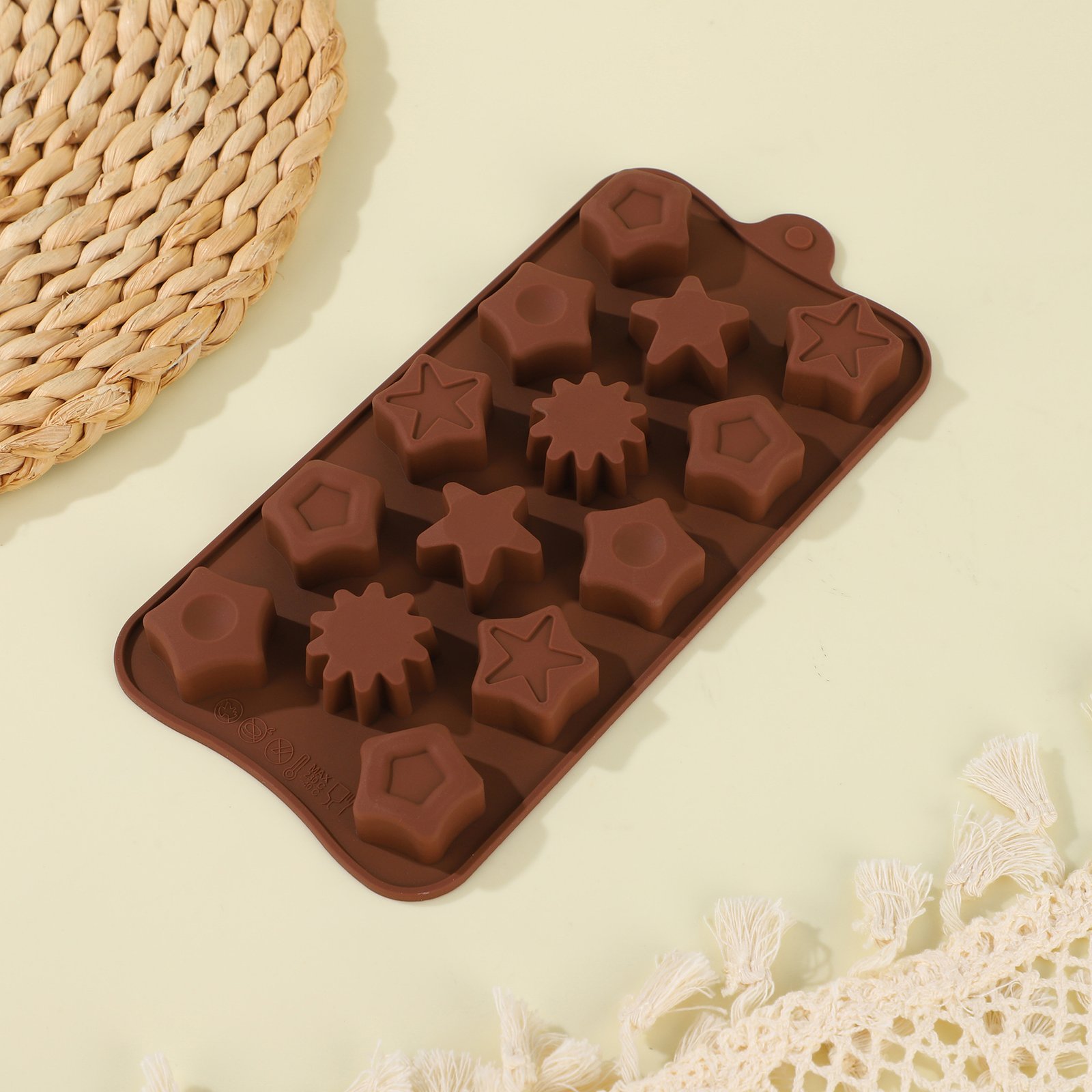 Export packaging and silicone chocolate mold sourcing support
